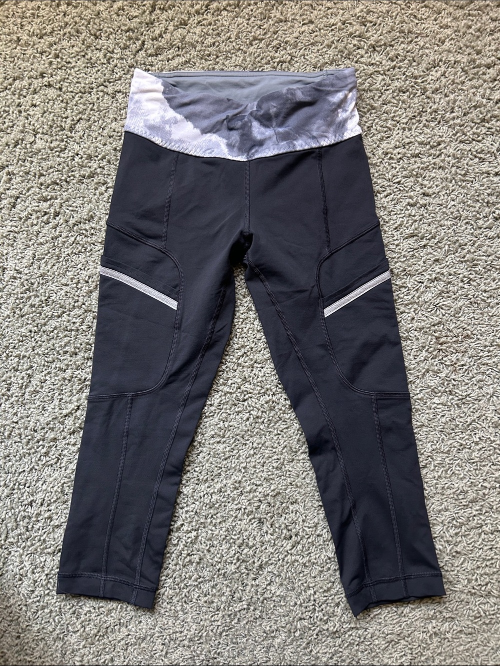 lululemon athletica Black Capri Leggings with Gray Patterned Waistband